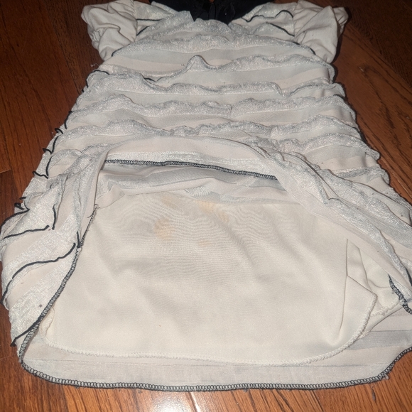 Baby / Toddler size 24M Newberry White and Black Ruffle Dress - Picture 8 of 10